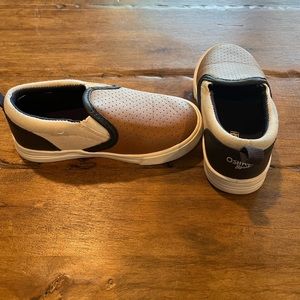 OshKosh B'gosh Boys Tan and Black Slip-On Sneakers